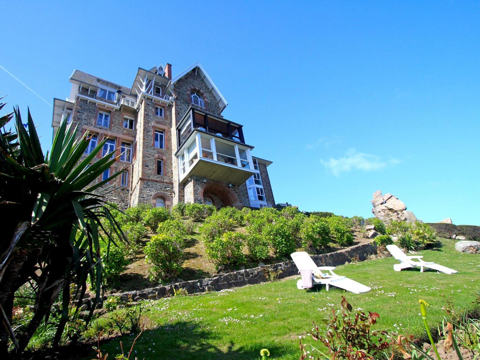 Le Manoir Du Sphinx Hotel เปโรส กีเรค ภายนอก รูปภาพ